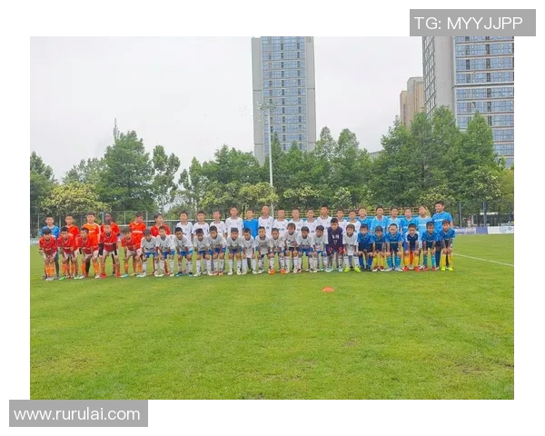 足球明星在7月20日的精彩表现与赛场背后的故事揭秘