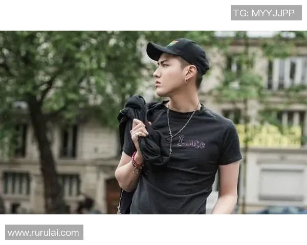 吴亦凡明星赛篮球精彩表现引发热议球迷热情高涨